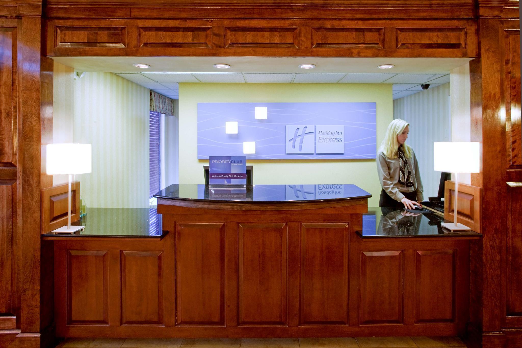 Holiday Inn Express Danville By Ihg Kültér fotó