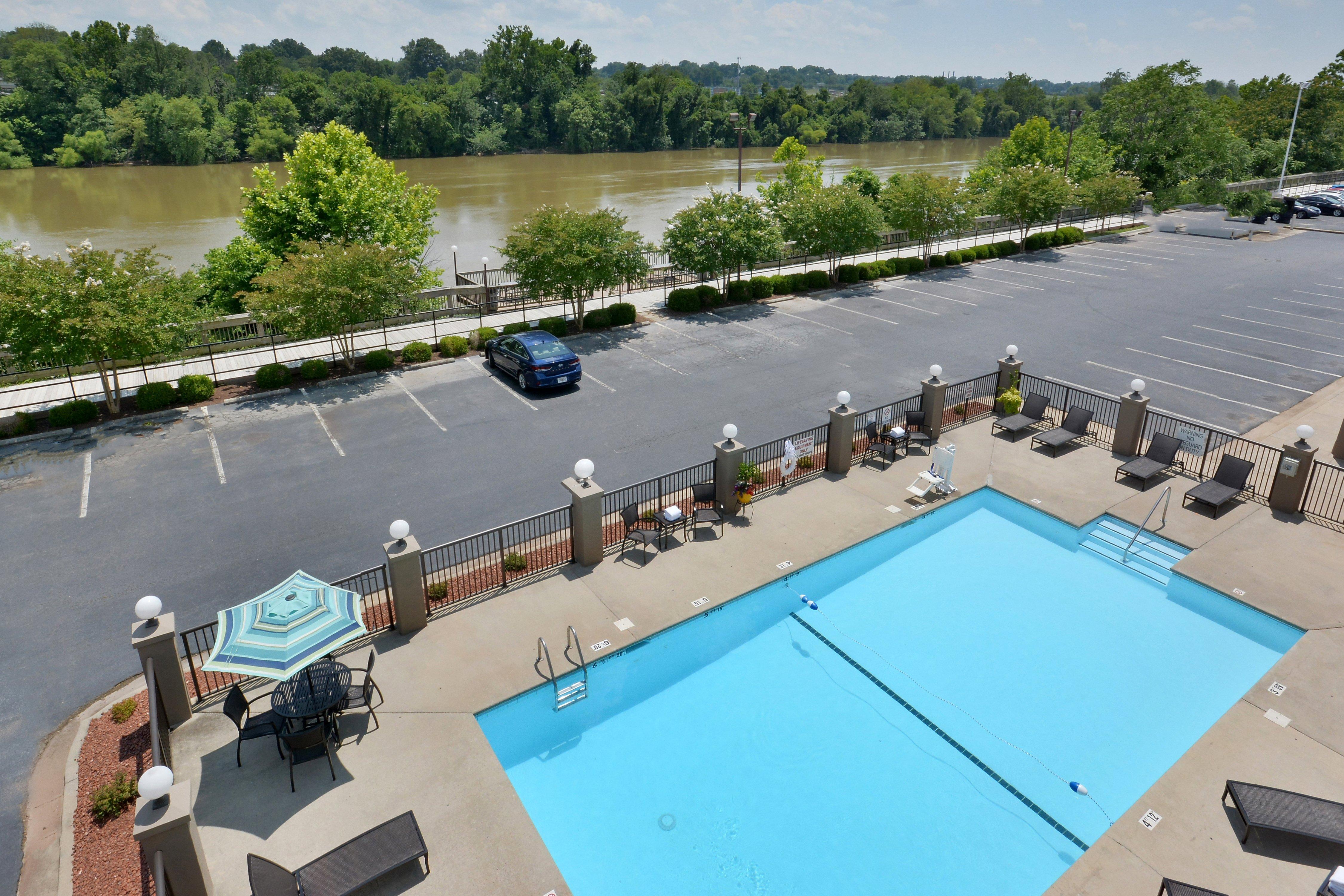 Holiday Inn Express Danville By Ihg Kültér fotó