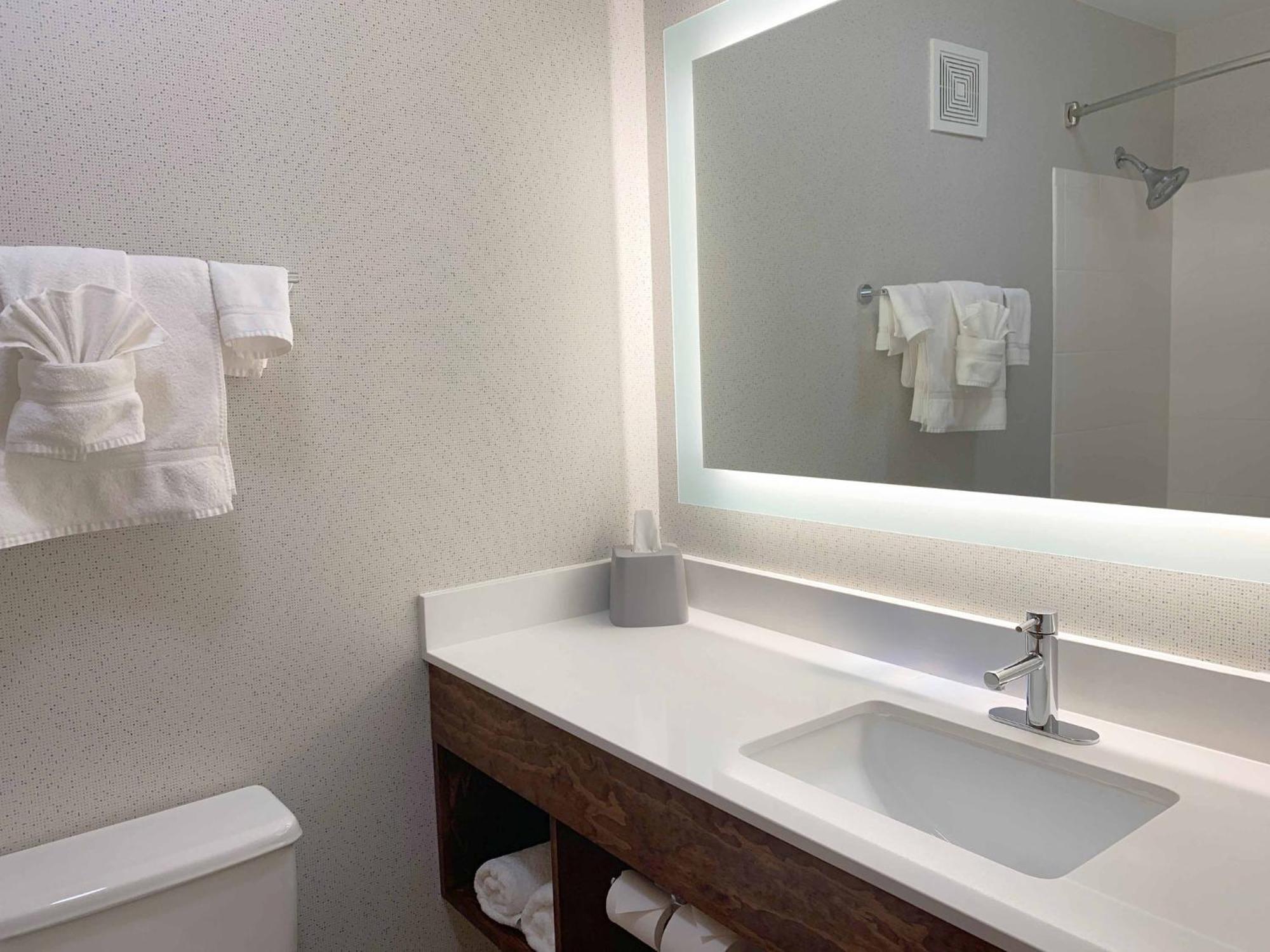 Holiday Inn Express Danville By Ihg Kültér fotó
