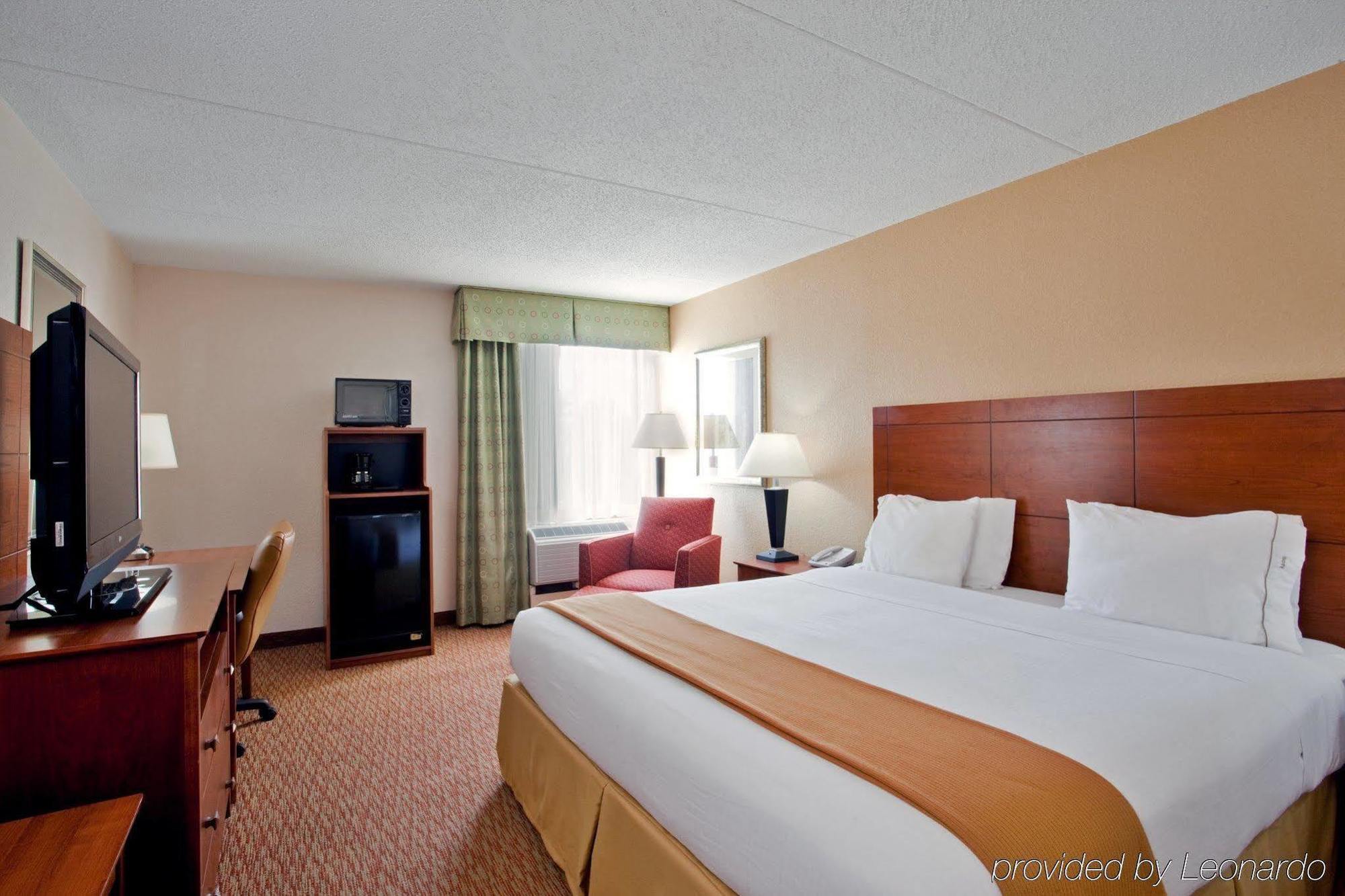 Holiday Inn Express Danville By Ihg Kültér fotó