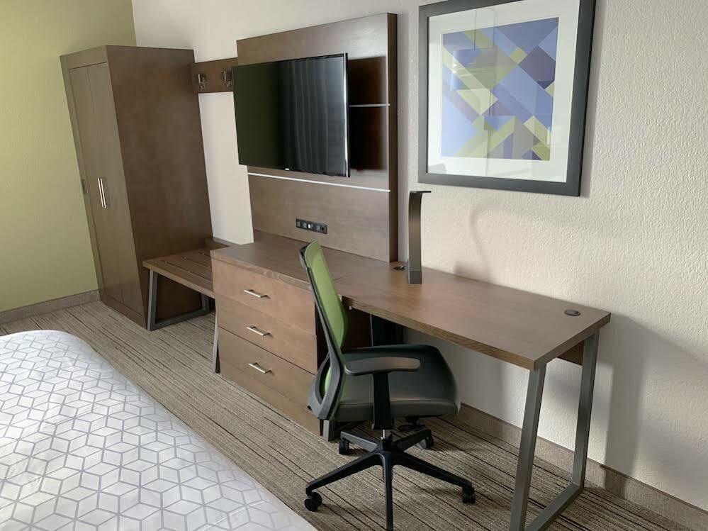 Holiday Inn Express Danville By Ihg Kültér fotó