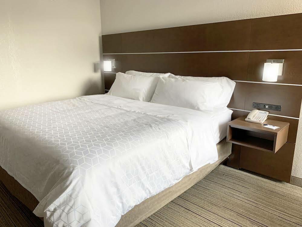 Holiday Inn Express Danville By Ihg Kültér fotó