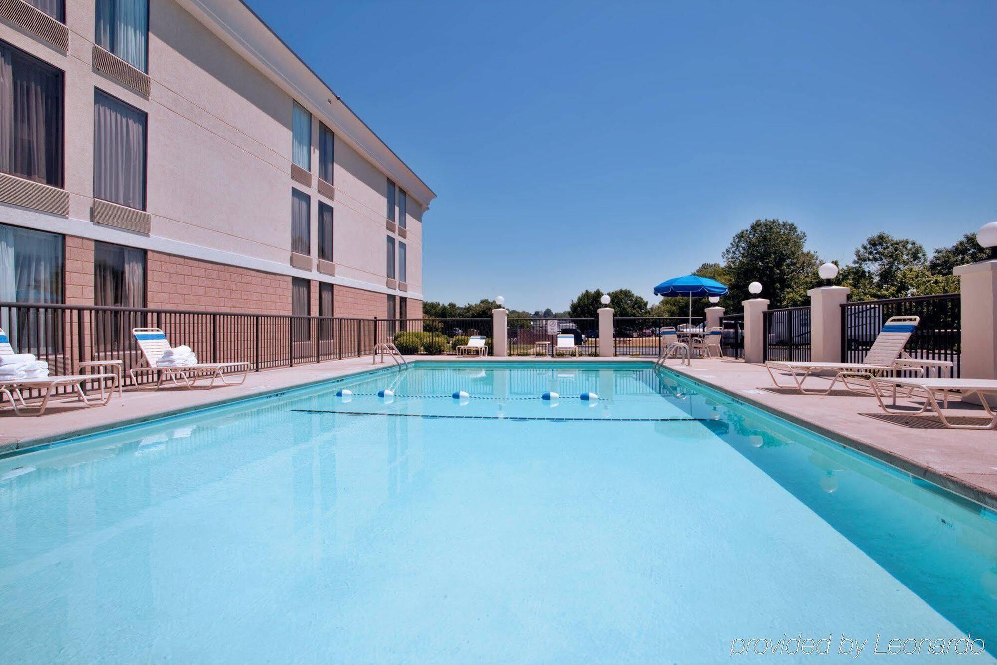 Holiday Inn Express Danville By Ihg Kültér fotó